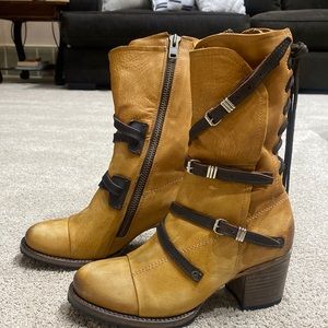 Freebird Cora tan multi size 10